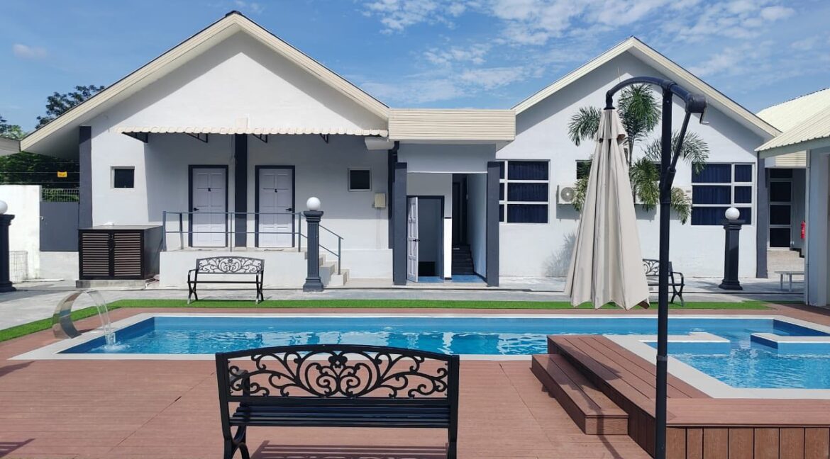 guest house for sale-12