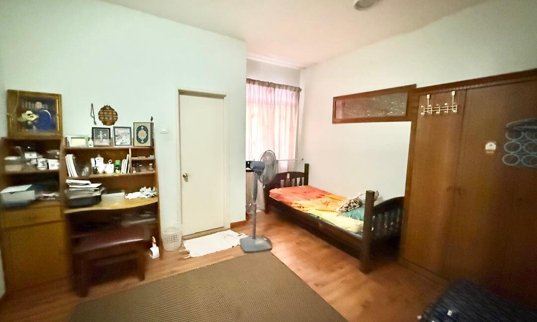 ejen hartanah alam sari-5