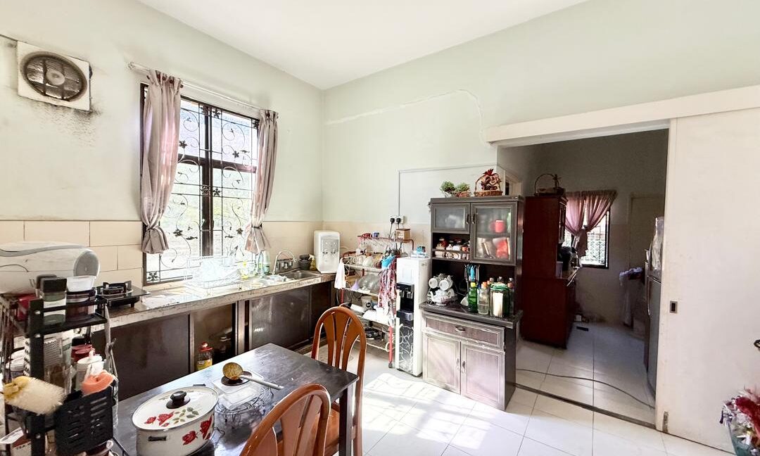 ejen hartanah alam sari-8