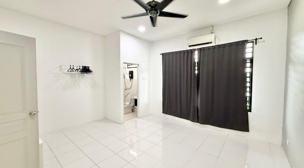 ejen hartanah desa mayangsari nilai-4