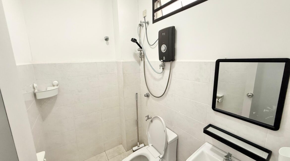 ejen hartanah desa mayangsari nilai-9