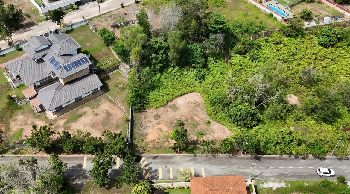 ejen hartanah puncak pinggiran putra-1