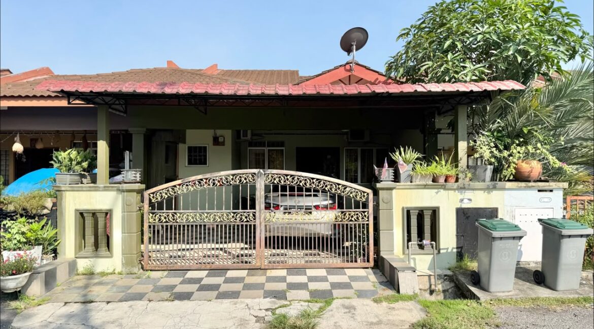 ejen hartanah enstek